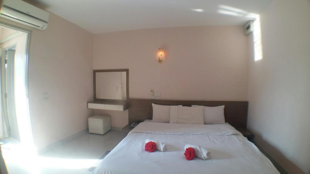 Ruamsab2 รวมทรัพย์2 Appartement Bangkok Buitenkant foto