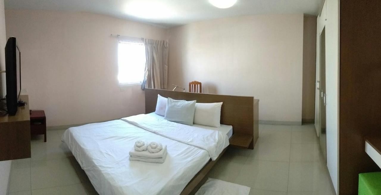 Ruamsab2 รวมทรัพย์2 Appartement Bangkok Buitenkant foto